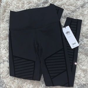 NWT Alo Yoga Leggings